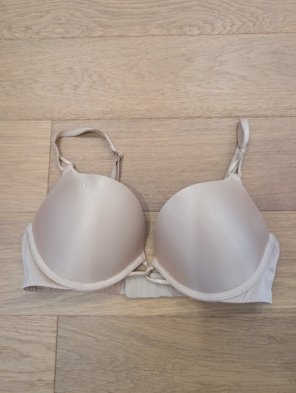 32C Victoria's Secret Bombshell Plunge